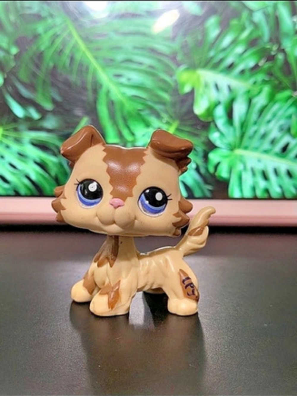 Hasbro Littlest Pet Shop Collie #2210 Figure Brown & Tan